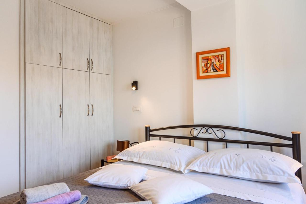 Apartment Jadranka With Sea View In Rogotin ภายนอก รูปภาพ