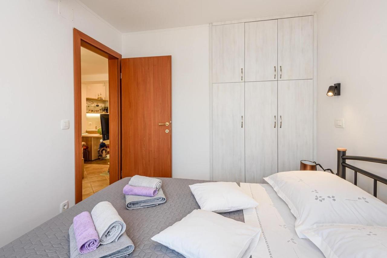 Apartment Jadranka With Sea View In Rogotin ภายนอก รูปภาพ